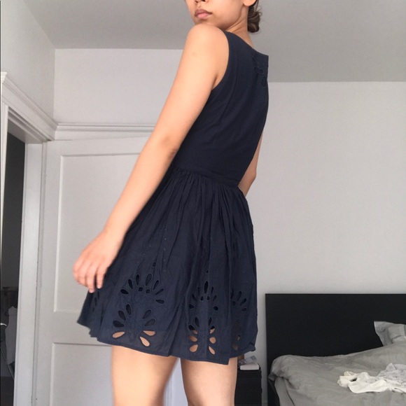 Jack Wills | Navy Eyelet Dress | size 2 - Picture 3 of 7